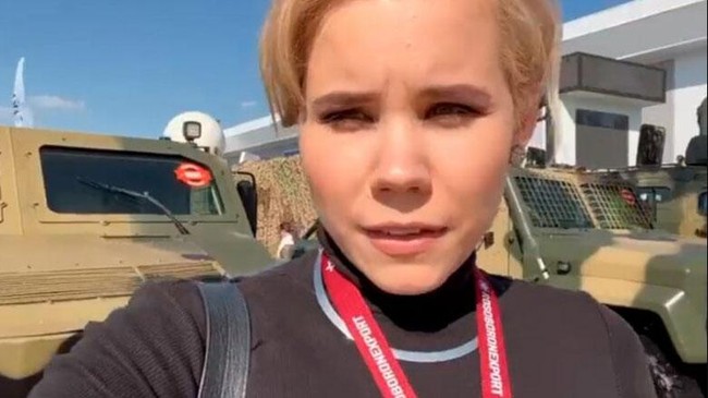 Darya Dugina, anak dari filsuf Rusia dan sekutu Putin, Alexander Dugin, tewas dalam sebuah ledakan bom mobil.