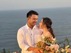 Momen Jessica Mila Dilamar Sang Kekasih
