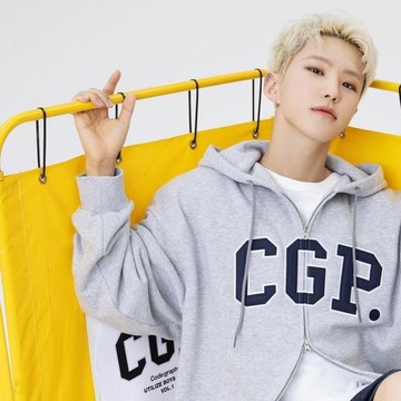 img-title Jaga Kesehatan sama Pentingnya dengan Penampilan, Hoshi SEVENTEEN Tunjukkan Isi Tas Kesehariannya