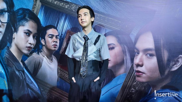 Komplotan Mencuri Raden Saleh di Red Carpet Dwi Sasono Tio Pakusadewo Ganindra Bimo Ari Ilham Umay Shahab Angga Yunanda Iqbaal Ramadhan