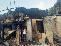 Dukcapil Cetak Ulang KTP-KK Korban Kebakaran di Simprug Jaksel