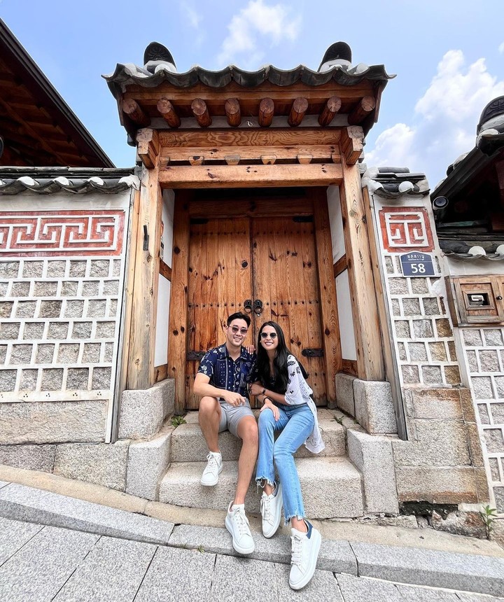 Maudy Ayunda dan suami