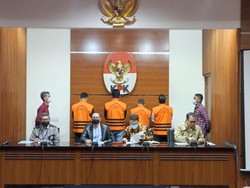 Rektor Unila Tersangka Suap, Bagaimana Nasib Mahasiswa yang Diluluskan?