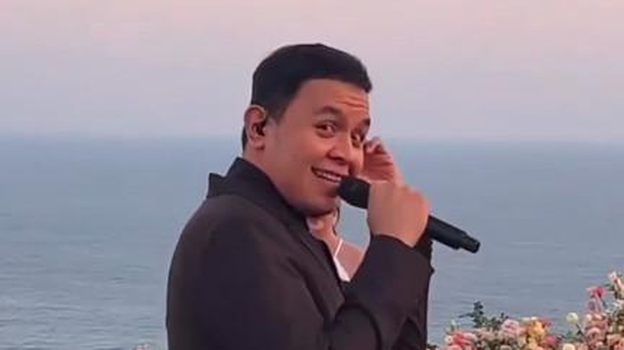 Tulus Tulus hadiri lamaran Jessica Mila dan Yakup Hasibuan.