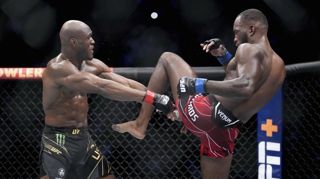 Kamaru Usman vs Leon Edwards Panas, Saling Sindir Jelang UFC 286 Kamaru Usman dan Leon Edwards yang biasanya adem ayem, mulai memupuk aura panas jelang pertarungan UFC 286.