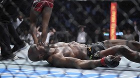 FOTO: Detik-detik Kamaru Usman KO saat UFC 278 Sisa 56 Detik