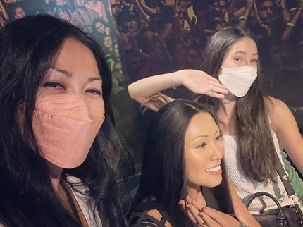 5 Potret Liburan Anggun C Sasmi dan Putri Semata Wayang di Jakarta & Hong Kong