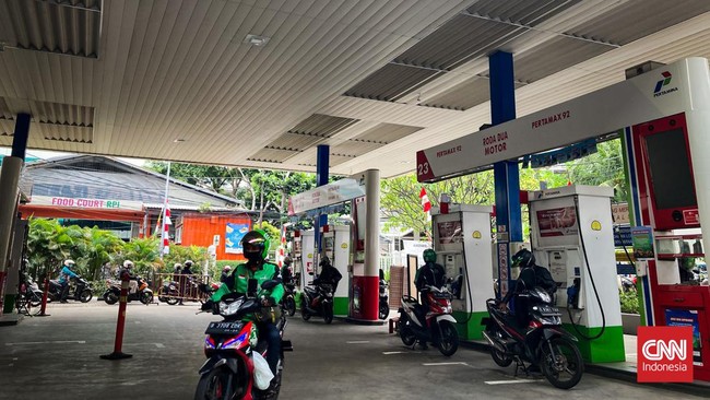 Kementerian ESDM mengatakan harga pertalite bisa ke bawah Rp10 ribu bila minyak dunia tertekan ke level bawah US$65 per barel.