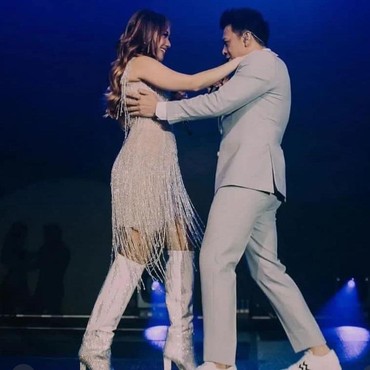 Intip 8 Potret BCL & Ariel NOAH Pamer Kemesraan di Singapura