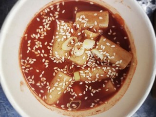 Mau Bikin Tteokbokki Otentik di Rumah? Dua Bahan Beku Ini Wajib Ada di Kulkas