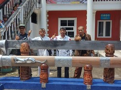 Golok 7 Meter yang Mejeng di Karawang Ternyata dari Sukabumi