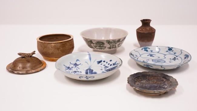 Ratusan keramik kuno kapal Tek Sing asal Tiongkok yang tenggelam di perairan Bangka Belitung pada 1822 dikembalikan ke Indonesia oleh Australia.