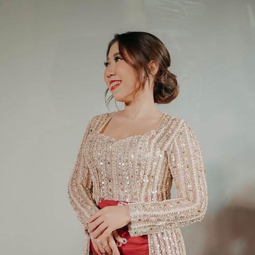 Dicium dan Dipeluk Refal Hady, Kiky Saputri Sujud Syukur