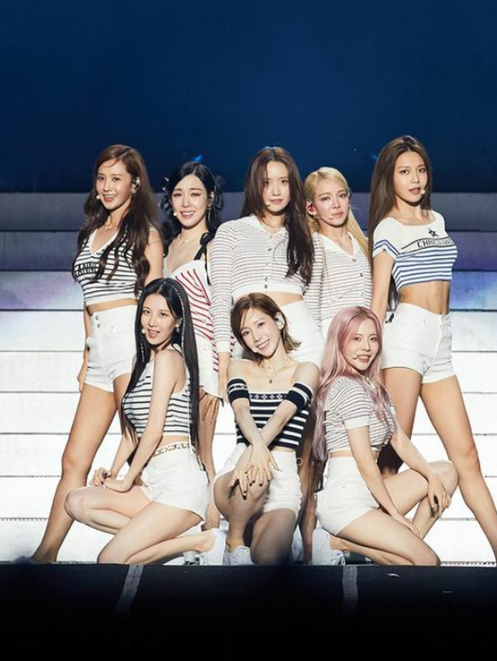 Konser SMTOWN kali ini semakin istimewa dengan penampilan SNSD atau Girls Generation. Membawakan lagu Forever1 dan Party, mereka akhirnya tampil dengan formasi lengkap setelah 5 tahun/Foto: instagram.com/smtown