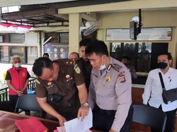 Tersangka-Barang Bukti Korupsi Eks Ketua LPD Ungasan Dilimpahkan