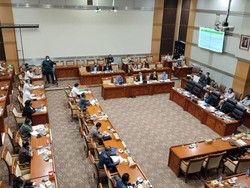 Usulan di Rapat Komisi III DPR Agar Kapolri Dinonaktifkan-Diganti Mahfud Md