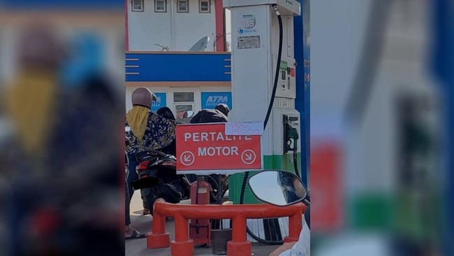 Poros Jokowi Percepat Penyelesaian Aturan Pembatasan Pembelian Pertalite