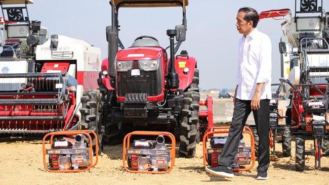Jokowi berharap penggantinya pro rakyat. Dia menekankan keberpihakan para seluruh rakyat Indonesia, bukan segelintir kelompok.