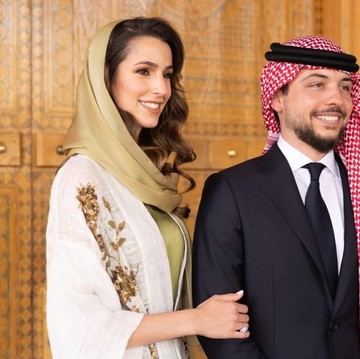 Pangeran Hussein Putra Mahkota Yordania Resmi Bertunangan! Ini Sosok Calon Istrinya