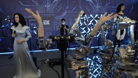 FOTO: Robot-Robot Canggih di Konferensi Robot Dunia di China