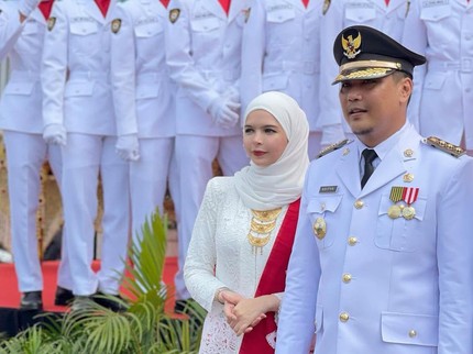 7 Potret Desainer Vivi Zubedi Dampingi Suami yang Jabat Wali Kota Banjarbaru