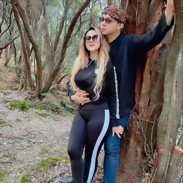 7 Potret Sandy Tumiwa & Barbie Kumalasari Makin Intens Jadi Sorotan