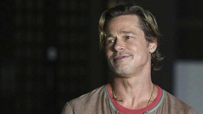 Brad Pitt dikabarkan berpacaran dengan Ines de Ramon, pengusaha sekaligus mantan istri Paul Wesley.