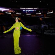 Trend Alert: Ide Tampil Stylish Pakai Maxi Dress ala Selebriti! Dari Dua Lipa hingga Kendall Jenner