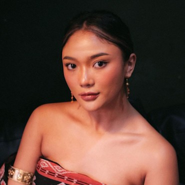 Lirik Lagu Bukan Manusia - Marion Jola