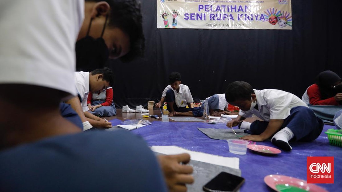 FOTO: Penyandang Disabilitas Kembangkan Keterampilan Seni Kriya