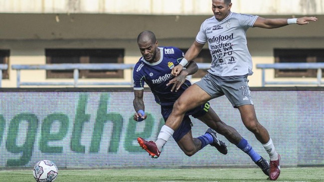 Berikut tiga cara yang bisa dilakukan Milla untuk mendongkrak performa Persib Bandung yang loyo di awal musim.