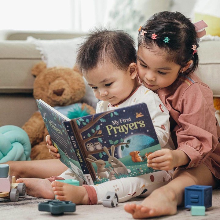 <p>Dante juga sangat dekat dengan sang kakak, Nastusha Olivia Alinskie. Keduanya kerap bermain bersama dan sangat kompak. (Foto: Instagram: @dante.oliver.alinskie)</p>