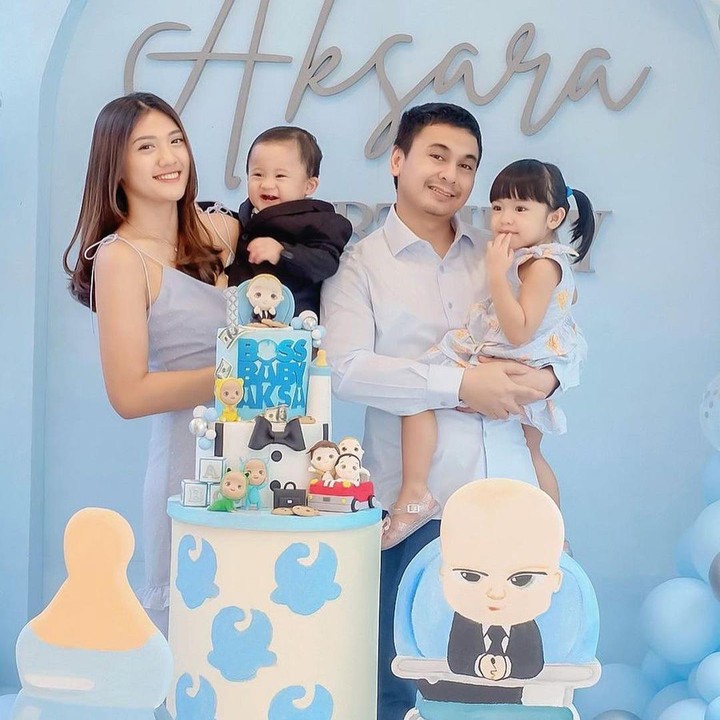 <p>Ada beberapa nama selebriti top dunia yang berada di bawahnya, salah satu di antaranya adalah Zach King yang ada di posisi 73. ((Foto: Instagram @raditya_dika)<br /><br /><br /></p>