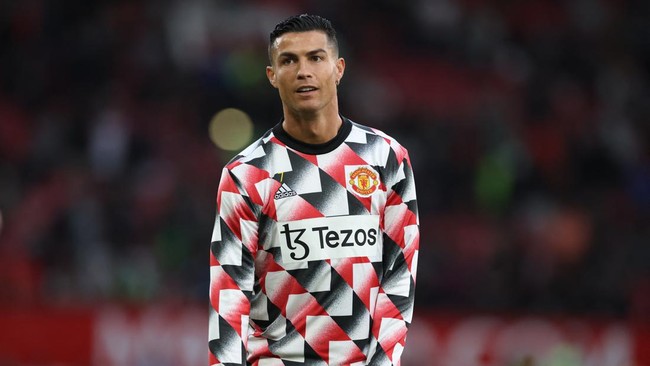 Pemain Manchester United, Cristiano Ronaldo dikabarkan terbuka untuk memperkuat Napoli dengan status pemain pinjaman.