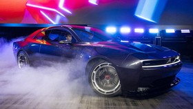 FOTO: Muscle Car Listrik Dodge Tahan 'Banting' dan Tetap Beringas