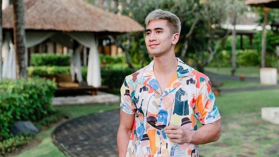 Bangga Jadi Foodies, Verrell Bramasta Kulineran hingga ke Dubai