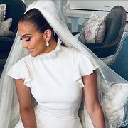 Jennifer Lopez Kenakan Anting Seharga Rp29 Miliar di Pesta Pernikahannya dengan Ben Affleck