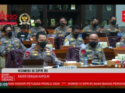 Trimedya: Kelihatan Sekali Kapolri Sangat Dekat dengan Presiden Jokowi