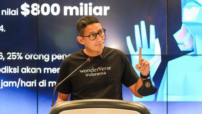 Menparekraf Sandiaga Uno memberi selamat atas terpilihnya dua film 'Semayam' dan 'Waiting For Your Phone Call' sebagai pemenang Festival Film Bulanan lokus 1.