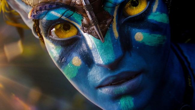 Zoe Saldana curhat berhasil tahan napas lima menit dalam air saat syuting Avatar 2: The Way of Water.