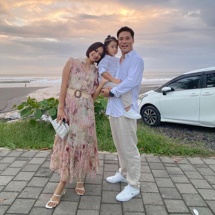 <p>Sebelumnya diketahui Rini memutuskan untuk menikah dengan Michael yang merupakan warga negara Korea Selatan pada 2014 lalu. Ia dikaruniai anak laki-laki yang bernama Xavier Young Min. (Foto: Instagram@riniyulianti)</p>
