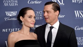 Angelina Jolie Beber Tindakan KDRT Brad Pitt di Pesawat