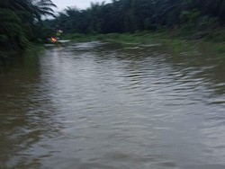 Banjir Terjang Kecamatan Tomo Mamuju, Akses Jalan Utama di 3 Desa Terputus