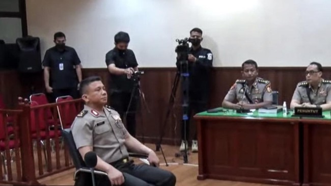 Irjen Ferdy Sambo mengucapkan permintaan maaf dan mengajukan banding usai diberikan sanksi pemberhentian tidak dengan hormat (PTDH) di sidang etik.