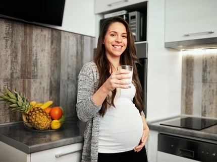 5 Alasan Ibu Hamil Disarankan Minum Susu, Bunda Perlu Tahu