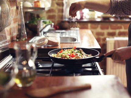 Jenis-jenis Wajan, Pahami Fungsi & Beda Istilahnya Bun