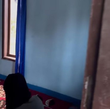 Jauh dari Kesan Mewah, 7 Potret Rumah Farel Prayoga di Kampung Nggak Punya TV