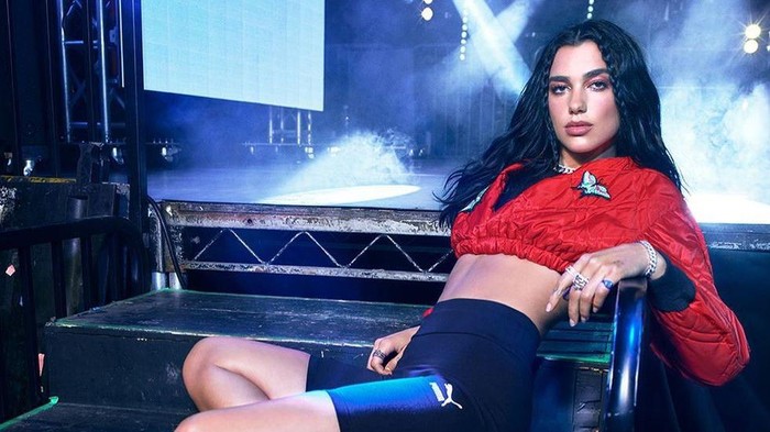 Meski Populer, Sejumlah Tren Fashion Ini Awalnya Justru Dibenci dan Jadi Kontroversi di Kalangan Fashionista!