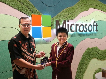 Keren! Evan, Siswa RI Menang Kompetisi Global Microsoft Lewat Perangkat AI