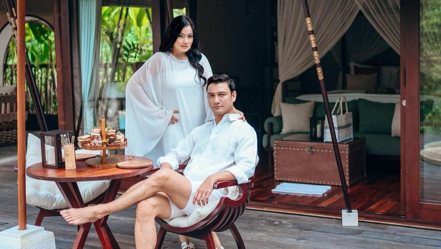 Titi Kamal dan Christian Sugiono